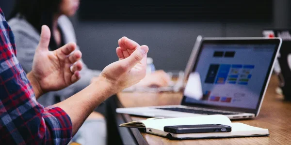 The Double-Edged Sword of Institutional Knowledge